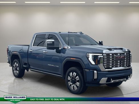 Used 2024 GMC Sierra 3500 Denali w/ Denali Reserve Package AWD/4WD image 1