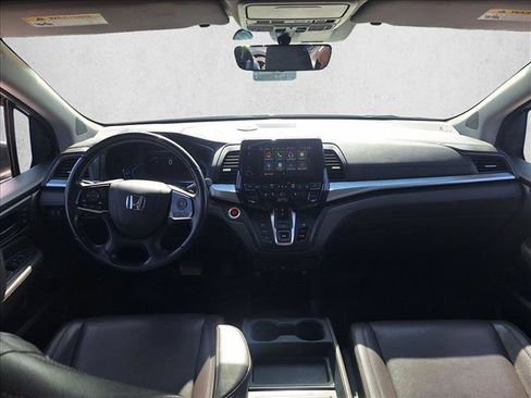 Used 2018 Honda Odyssey Touring image 19