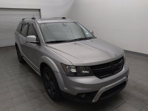 Used 2018 Dodge Journey Crossroad w/ Nav & Sun Group FWD image 13