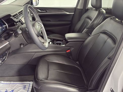 Used 2023 Jeep Grand Cherokee 4xe w/ Luxury Tech Group II image 23