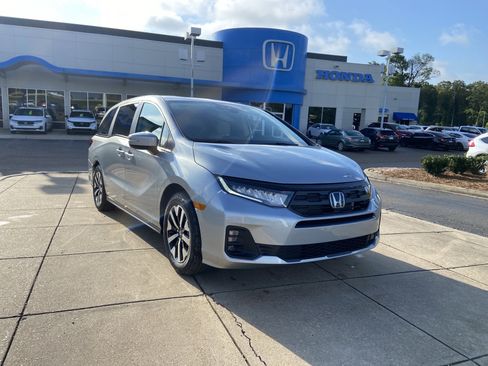New 2026 Honda Odyssey EX-L image 2