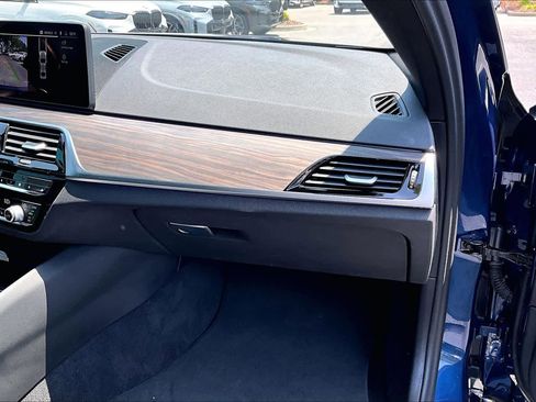 Certified 2023 BMW 530i xDrive w/ Premium Package AWD/4WD image 19