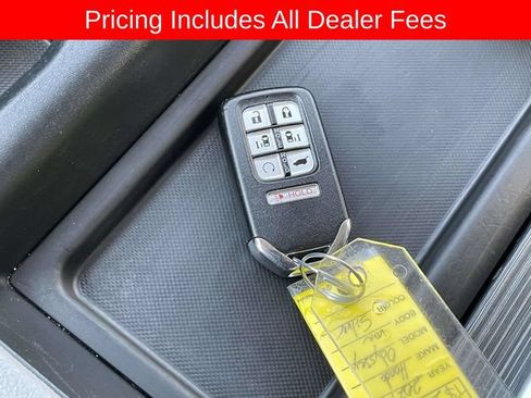 Used 2024 Honda Odyssey Touring image 39