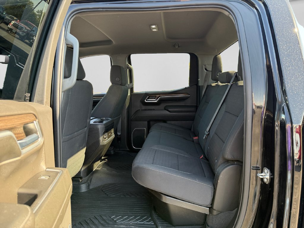 Used 2023 Chevrolet Silverado 1500 RST AWD/4WD image 37