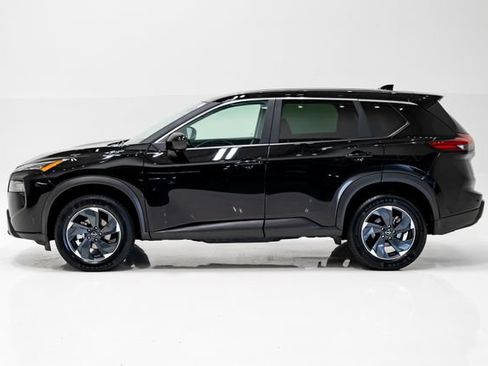 Used 2025 Nissan Rogue SV AWD/4WD image 28