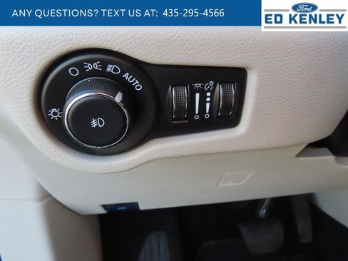 Used 2024 Chrysler Pacifica Limited FWD image 20