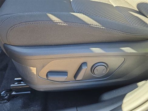 New 2026 Kia Sportage S image 22