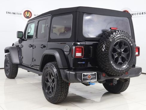 Used 2023 Jeep Wrangler Unlimited w/ Cold Weather Group image 4