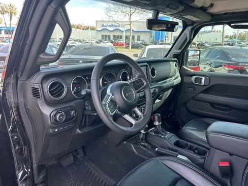 Used 2023 Jeep Wrangler Sahara image 25