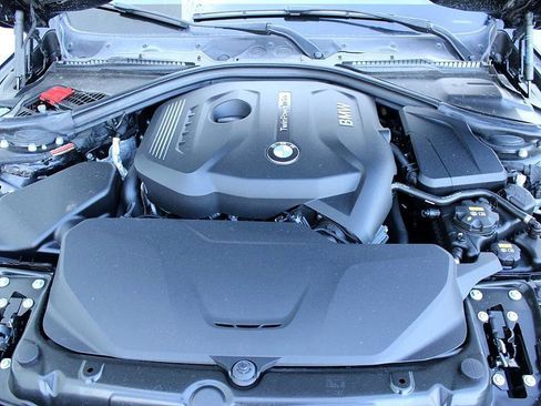 Used 2017 BMW 330i Sedan w/ Driver Assistance Package image 15