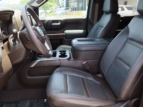 Used 2019 GMC Sierra 1500 Denali w/ Denali Ultimate Package AWD/4WD image 24