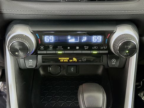 Used 2021 Toyota RAV4 XLE image 23