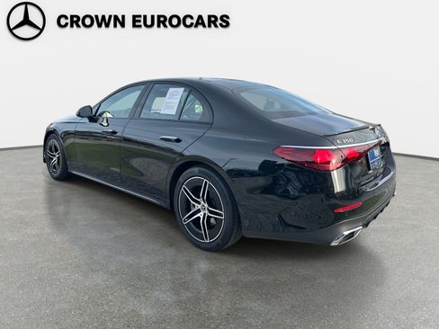 Used 2025 Mercedes-Benz E 350 4MATIC Sedan image 5