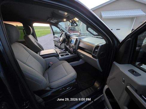 Used 2018 Ford F150 XLT w/ Equipment Group 302A Luxury AWD/4WD image 13