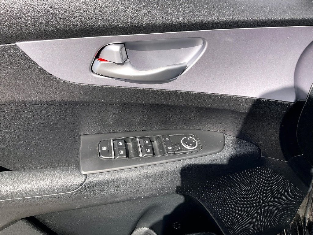 Certified 2024 Kia Forte LXS FWD image 34