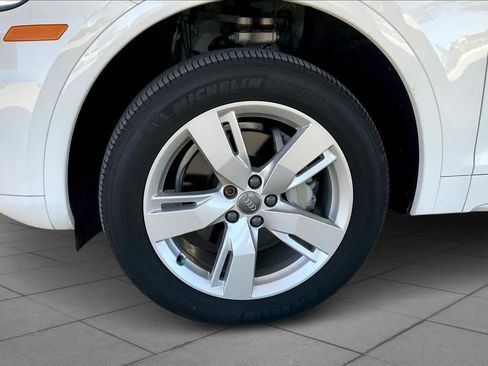 Used 2019 Audi Q5 2.0T Premium Plus w/ Premium Plus Package AWD/4WD image 11