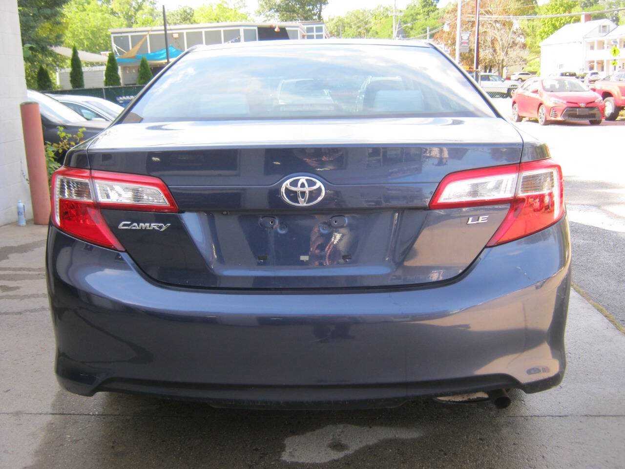 Used 2014 Toyota Camry LE FWD image 6