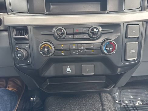 Used 2026 Ford F550 4x4 Regular Cab Super Duty image 26