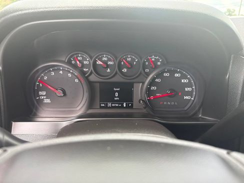 Used 2022 Chevrolet Silverado 1500 Custom AWD/4WD image 13