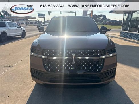 Used 2026 Lincoln Navigator Black Label AWD/4WD image 2