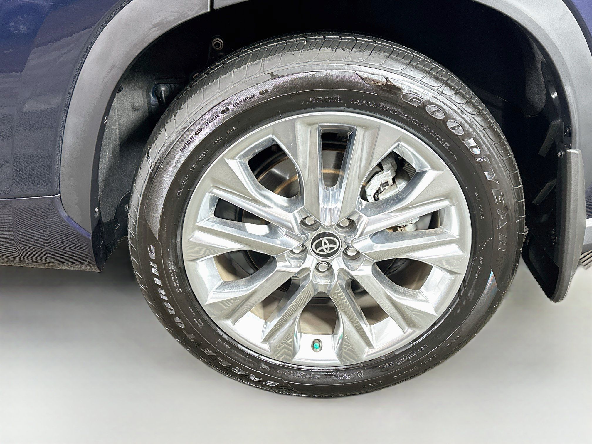Used 2026 Toyota Highlander Limited AWD/4WD image 31