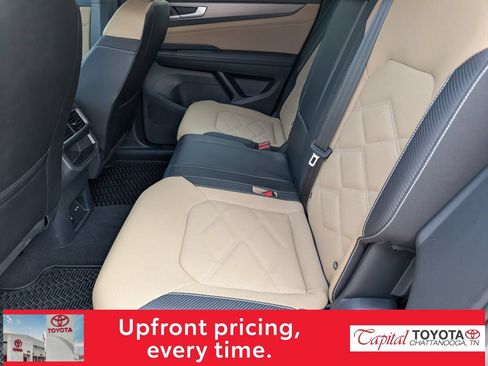 Used 2024 Volkswagen Atlas Cross Sport SE w/ Panoramic Sunroof Package AWD/4WD image 12