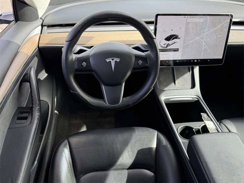 Used 2022 Tesla Model 3 image 15