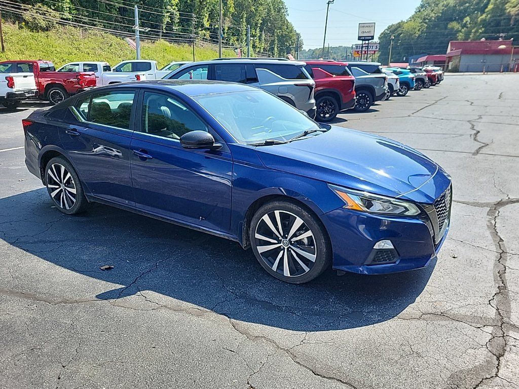 Used 2021 Nissan Altima 2.5 SR w/ SR Premium Package AWD/4WD image 5