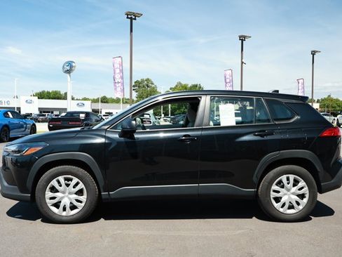 Used 2024 Toyota Corolla Cross L AWD/4WD image 9