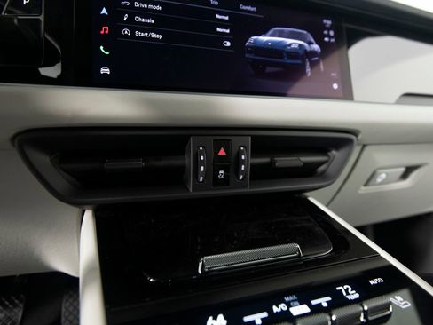 New 2026 Porsche Cayenne AWD/4WD image 28
