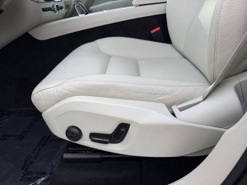 Certified 2024 Volvo XC60 T8 Core w/ Climate Package AWD/4WD image 17