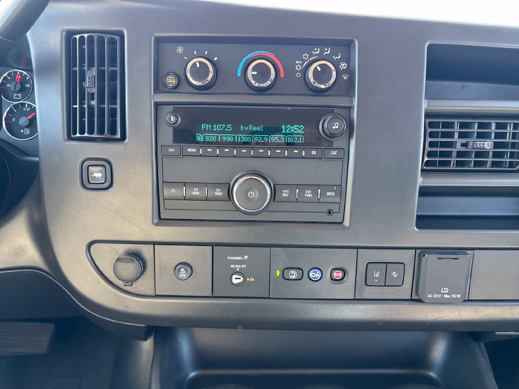 Used 2025 Chevrolet Express 3500 LT w/ LT Preferred Equipment Group RWD image 24