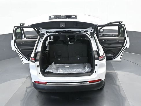 Used 2024 Jeep Grand Cherokee L Laredo w/ Luxury Tech Group I image 60