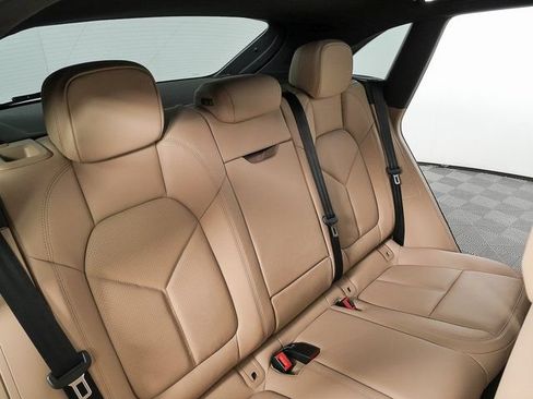Certified 2026 Porsche Macan AWD/4WD image 22