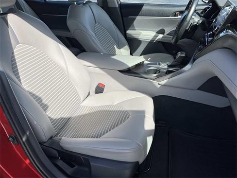 Used 2024 Toyota Camry SE image 24