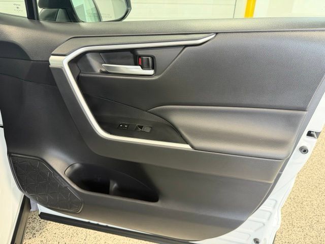Used 2024 Toyota RAV4 XLE w/ Convenience Package AWD/4WD image 22