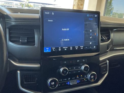 Used 2024 Ford Expedition Max XLT AWD/4WD image 30