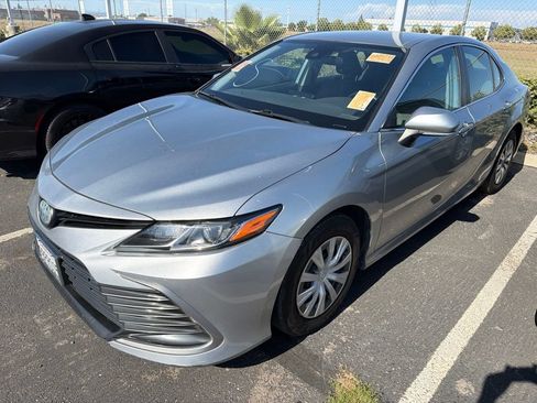 Used 2022 Toyota Camry LE FWD image 2