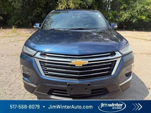 Used 2023 Chevrolet Traverse LT w/ LT Premium Package AWD/4WD image 5