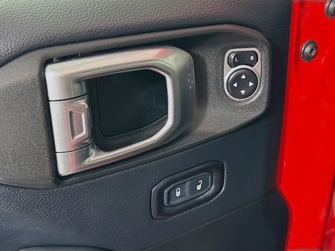 Used 2018 Jeep Wrangler Unlimited Rubicon AWD/4WD image 19
