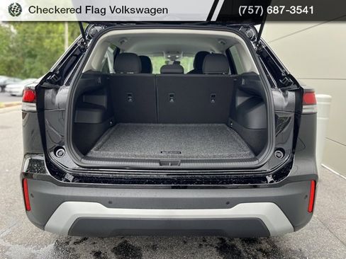 New 2025 Volkswagen Tiguan S image 17