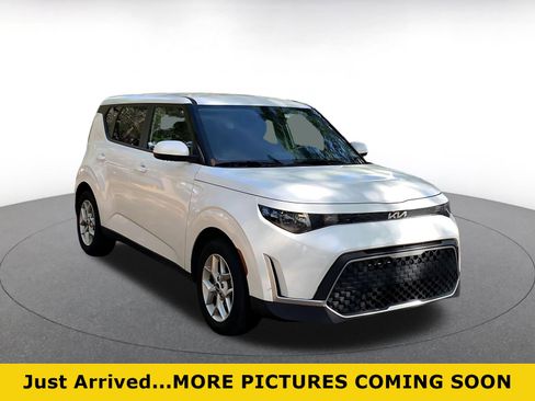 Used 2025 Kia Soul LX w/ LX Technology Package image 1