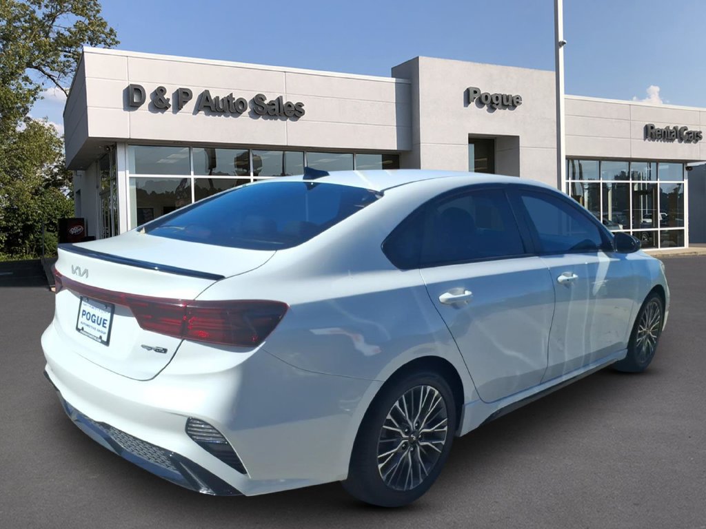Used 2022 Kia Forte GT-Line FWD image 2