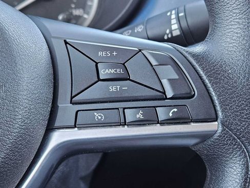 Used 2025 Nissan Versa SV FWD image 21