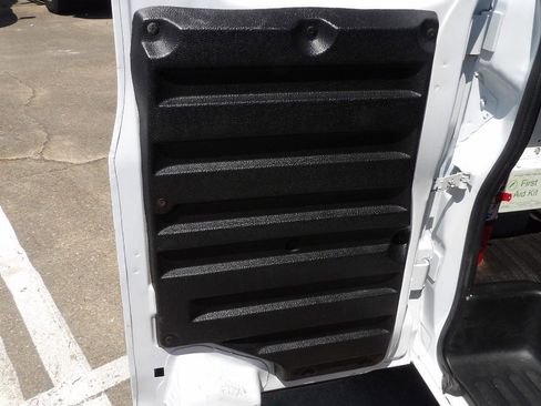 Used 2015 Chevrolet Express 2500 RWD image 29