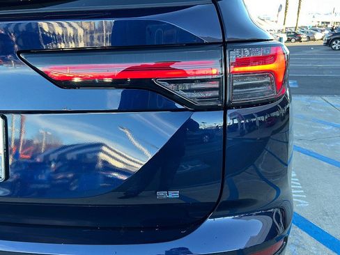 New 2026 Mitsubishi Outlander SE image 13