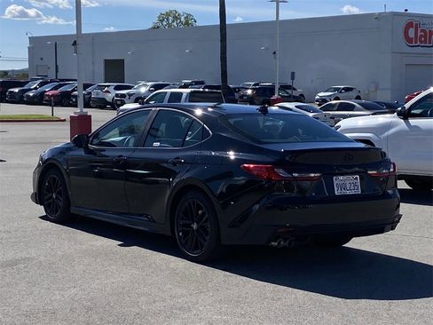 Used 2026 Toyota Camry SE image 4