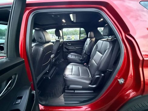 Used 2022 Chevrolet Traverse RS AWD/4WD image 11