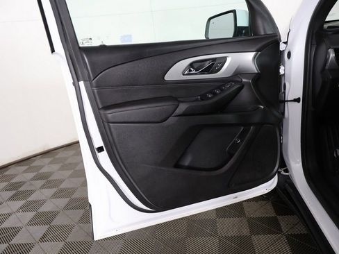 Used 2022 Chevrolet Traverse LT AWD/4WD image 24
