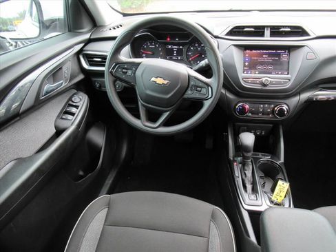 Used 2023 Chevrolet TrailBlazer LT image 13